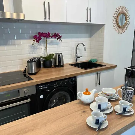 דירה Charming 1br 6p - *