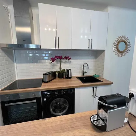 Charming 1br 6p - דירה דוביל