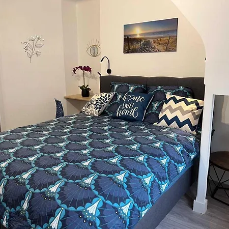 Charming 1br 6p - דירה *